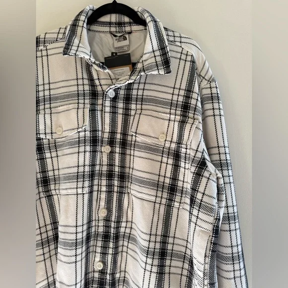 The North Face Valley Twill Utility Shacket - Picture 3 of 8